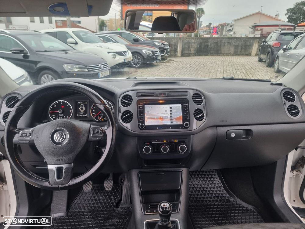 VW Tiguan 2.0 TDi Sport BlueMotion - 9