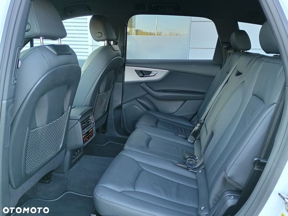 Audi Q7 - 12