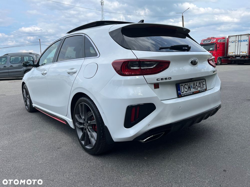 Kia Ceed - 7