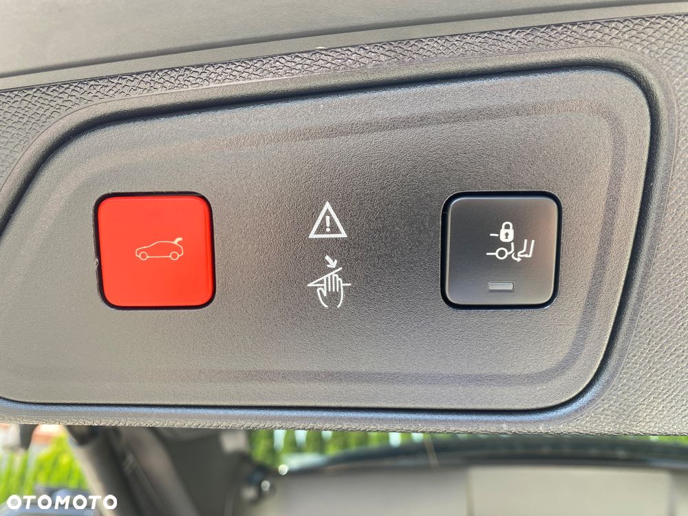 Peugeot 3008 1.2 PureTech Allure S&S EAT6 - 18