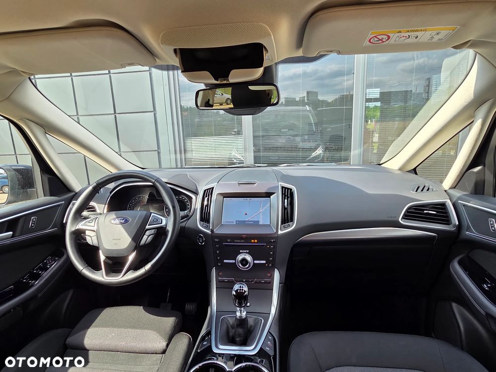 Ford S-Max 2.0 EcoBlue Titanium - 38