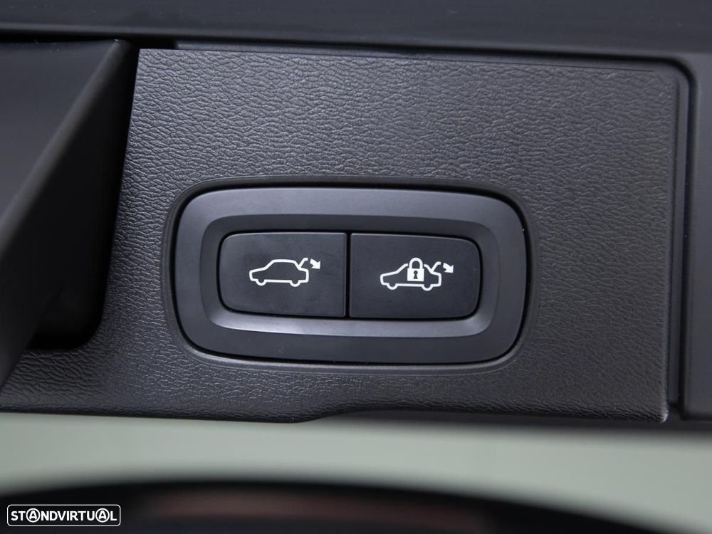 Volvo XC 60 2.0 T8 PHEV Inscription AWD - 15