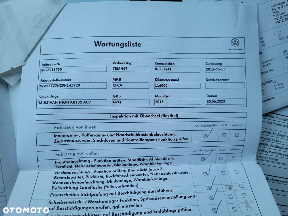 Volkswagen Multivan - 31