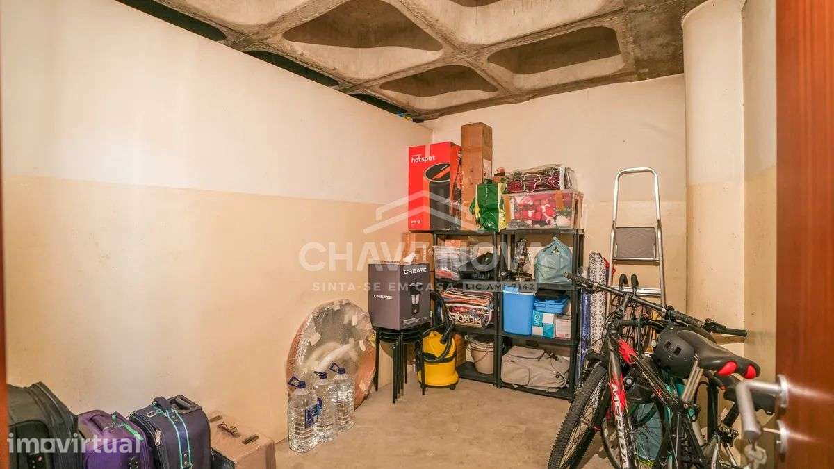 T2 renovado mobilado Jardins Arrábida - Gaia garagem e arrumos - Grande imagem: 4/25