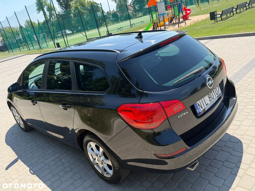 Opel Astra 1.4 Turbo 150 Jahre - 6
