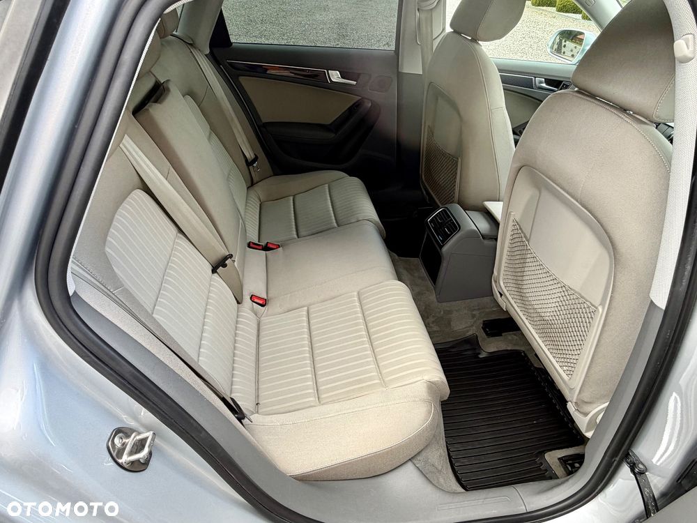 Audi A4 Limousine 1.8 TFSI multitronic Ambiente - 28