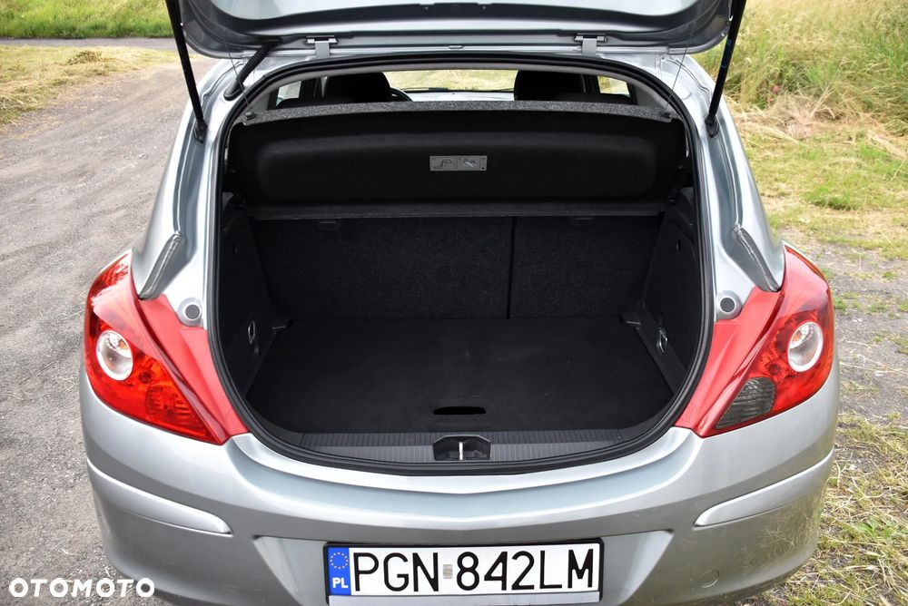 Opel Corsa 1.2 16V Enjoy - 10