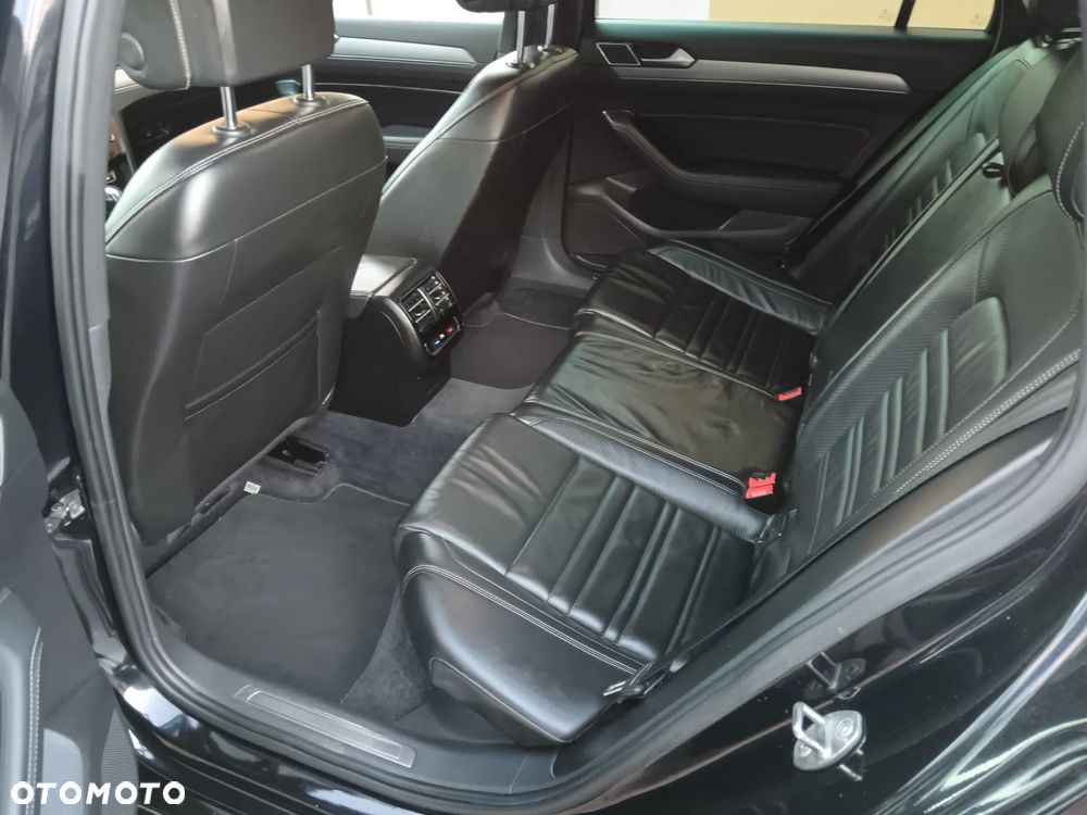 Volkswagen Passat 2.0 TDI SCR DSG 4Motion Business - 8