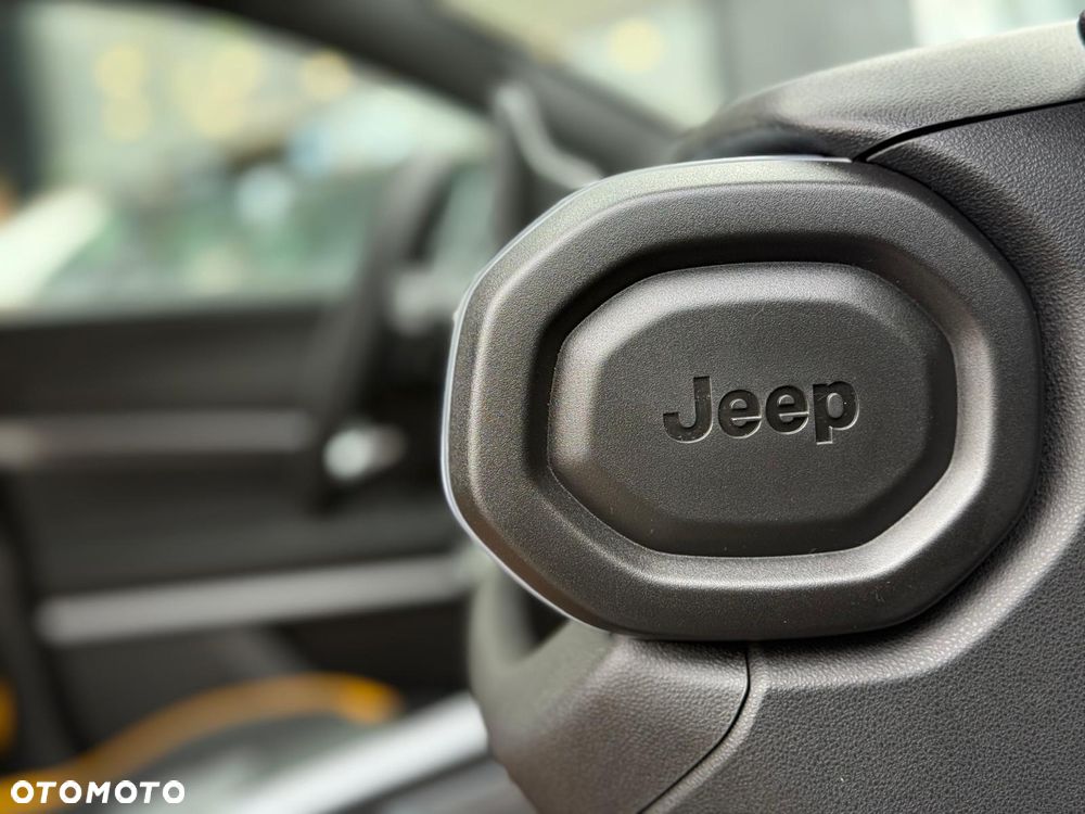 Jeep Avenger 1.2 T3 mHEV The North Face 4xe eDCT6 - 14