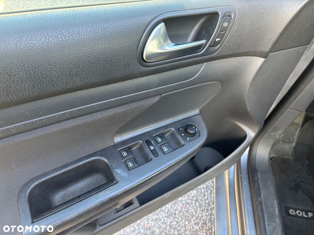 Volkswagen Golf - 14