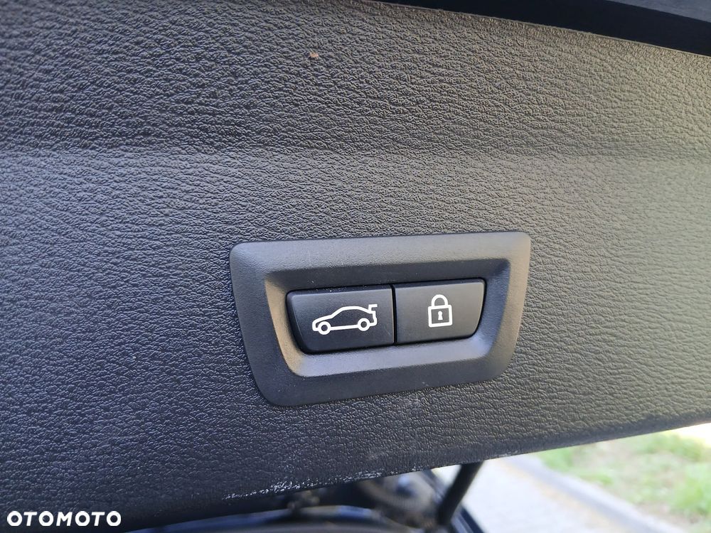 BMW X1 sDrive18d - 25