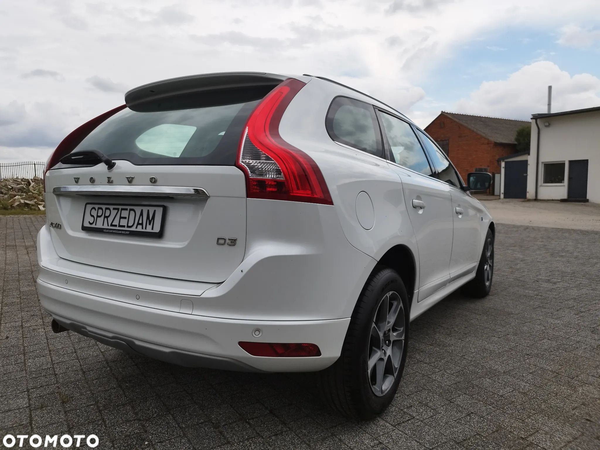 Volvo XC 60 D3 Drive-E Ocean Race - 12