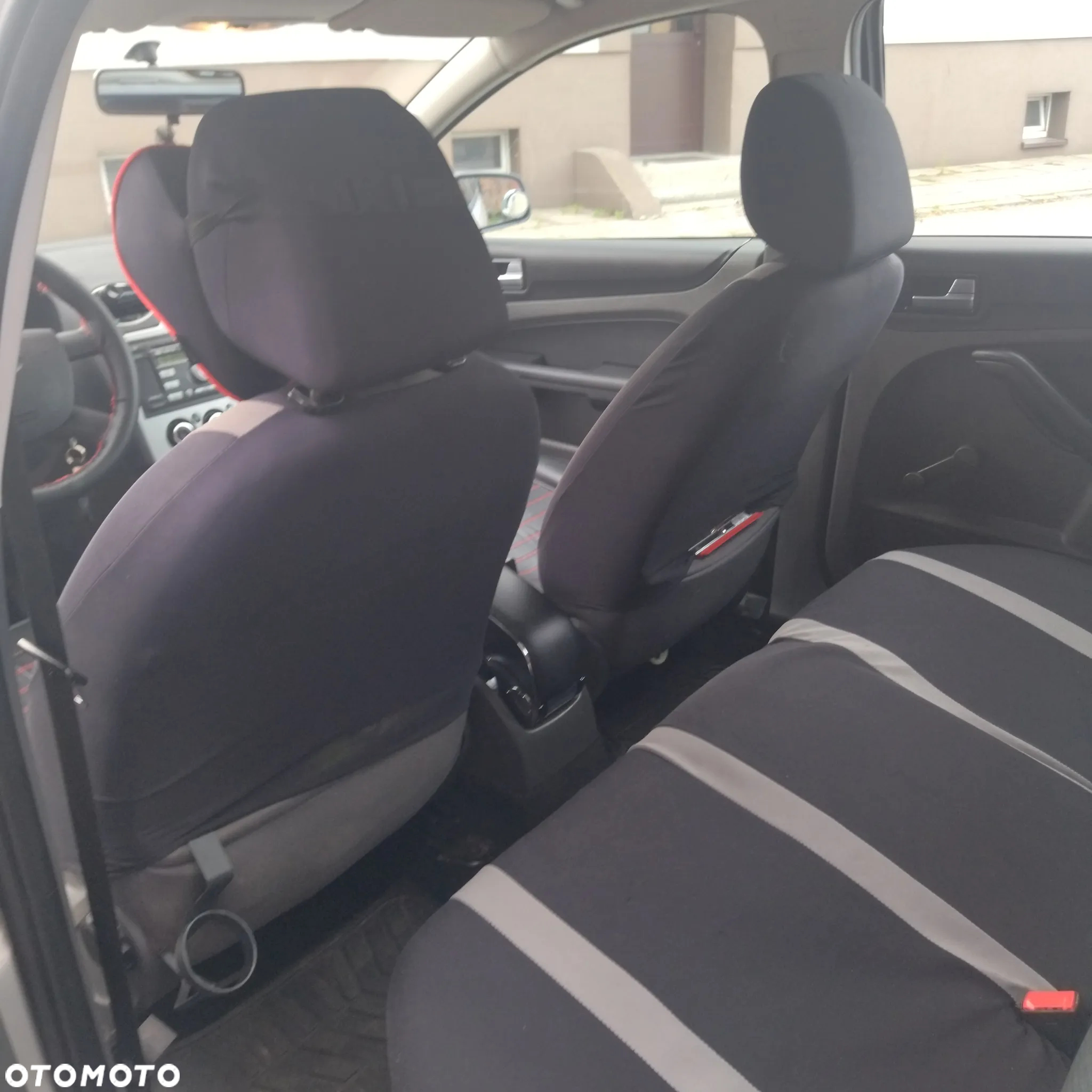 Ford Focus 1.8 TDCi Ambiente - 11