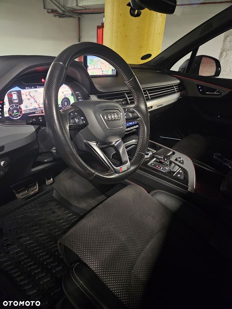 Audi Q7 - 11