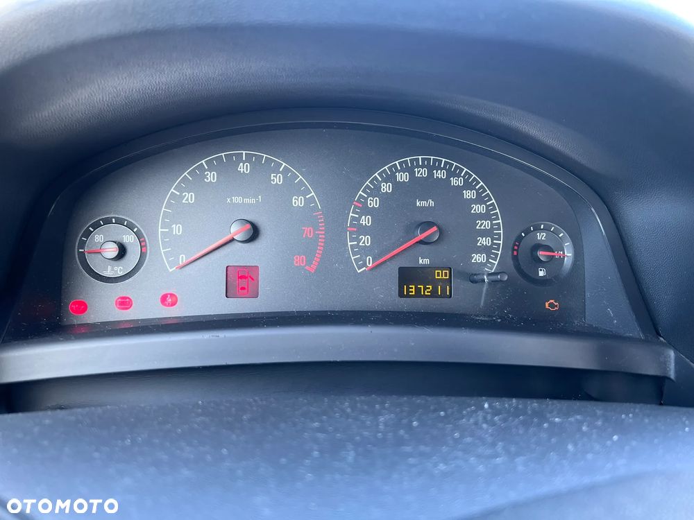 Opel Vectra 1.8 - 25
