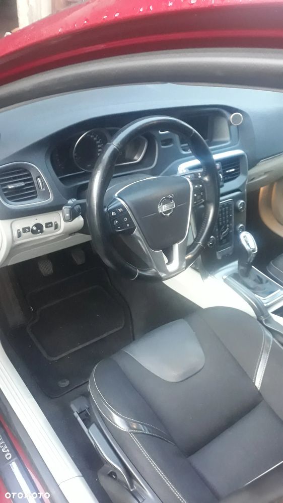 Volvo V40 D3 Momentum - 8