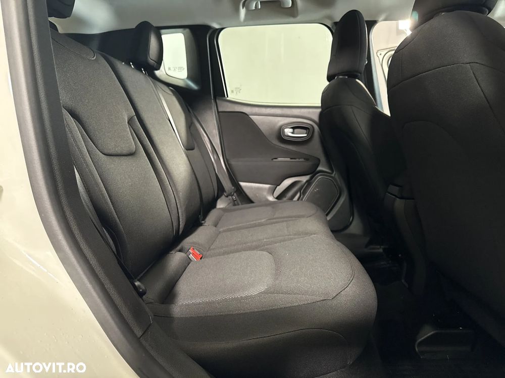Jeep Renegade - 13