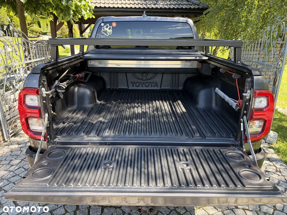 Toyota Hilux 2.8 D-4D Double Cab GR Sport 4x4 - 8