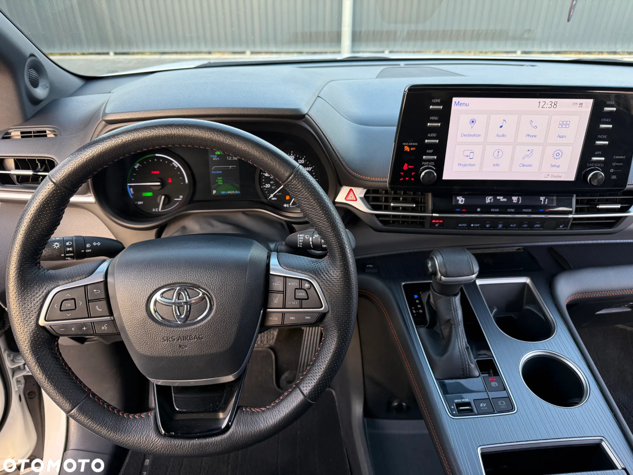 Toyota Sienna - 17