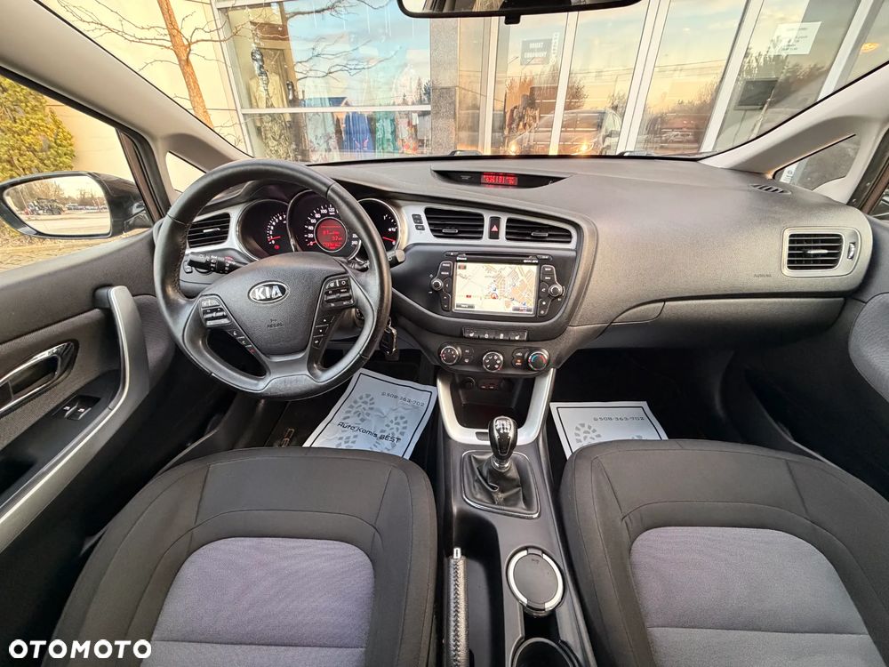 Kia Ceed 1.6 GDI ISG Spirit - 12