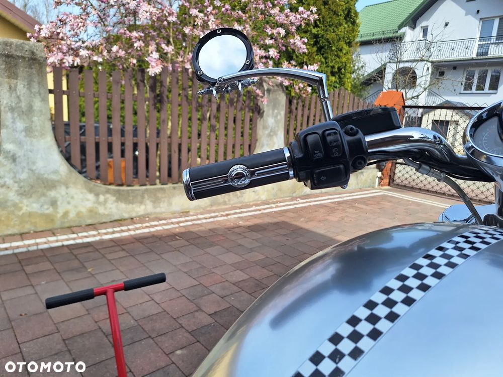 Harley-Davidson V-Rod Street Rod - 17