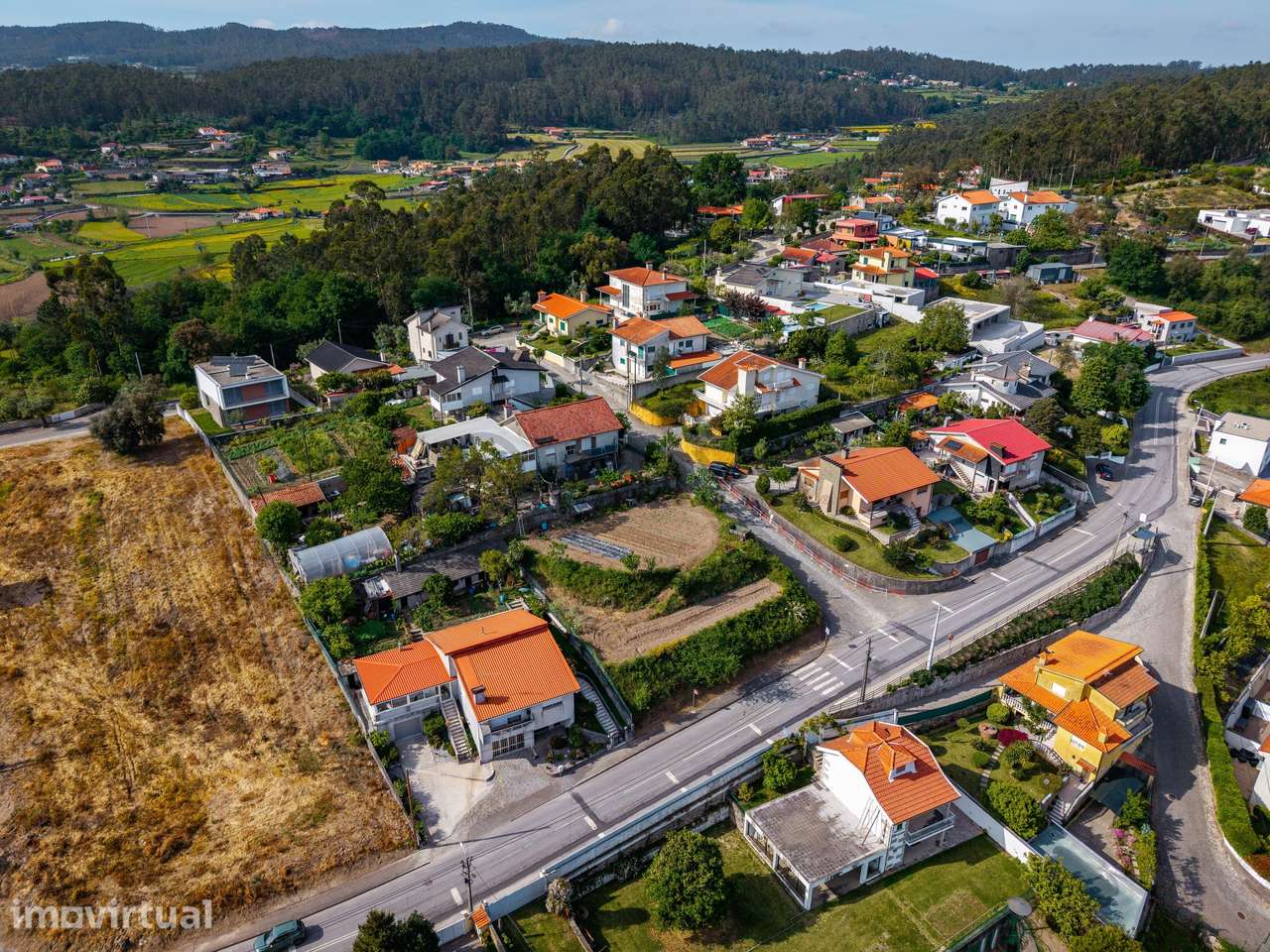 Terreno Urbano  com Viabilidade de Construção em Arentim-Cunha, Braga - Grande imagem: 3/5