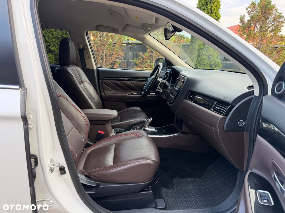 Mitsubishi Outlander Intense + - 15