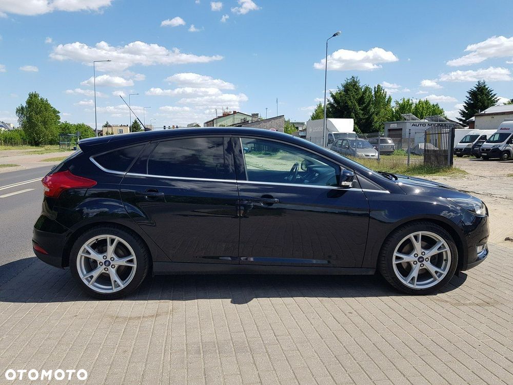 Ford Focus 1.5 EcoBoost STart-Stopp-System TITANIUM - 4