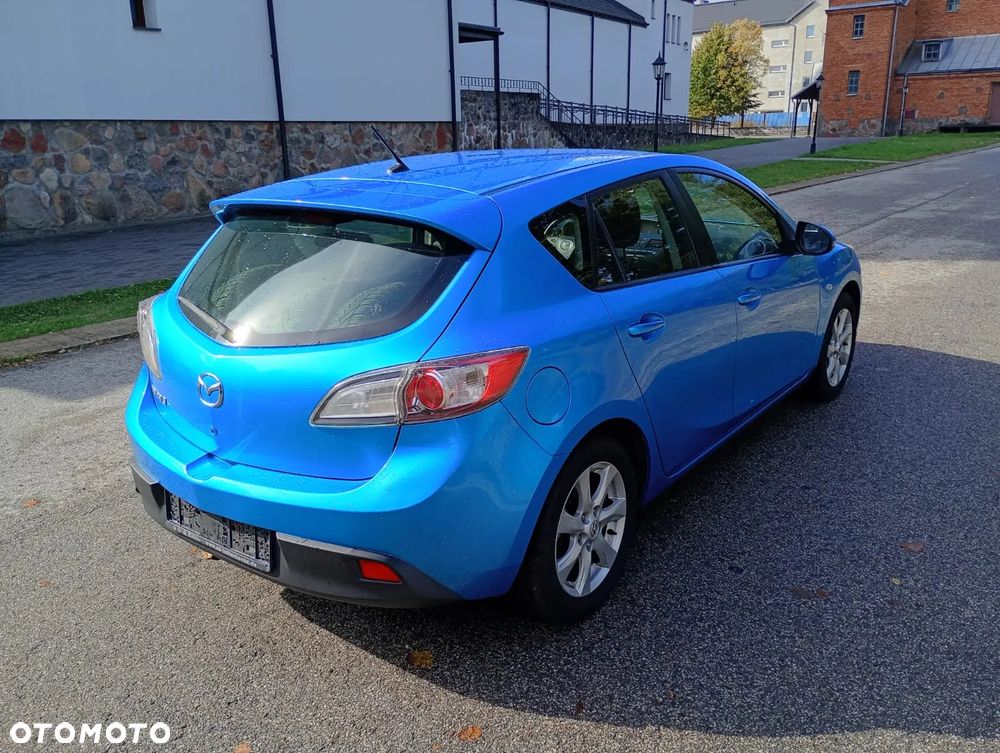 Mazda 3 1.6 Exclusive + - 16
