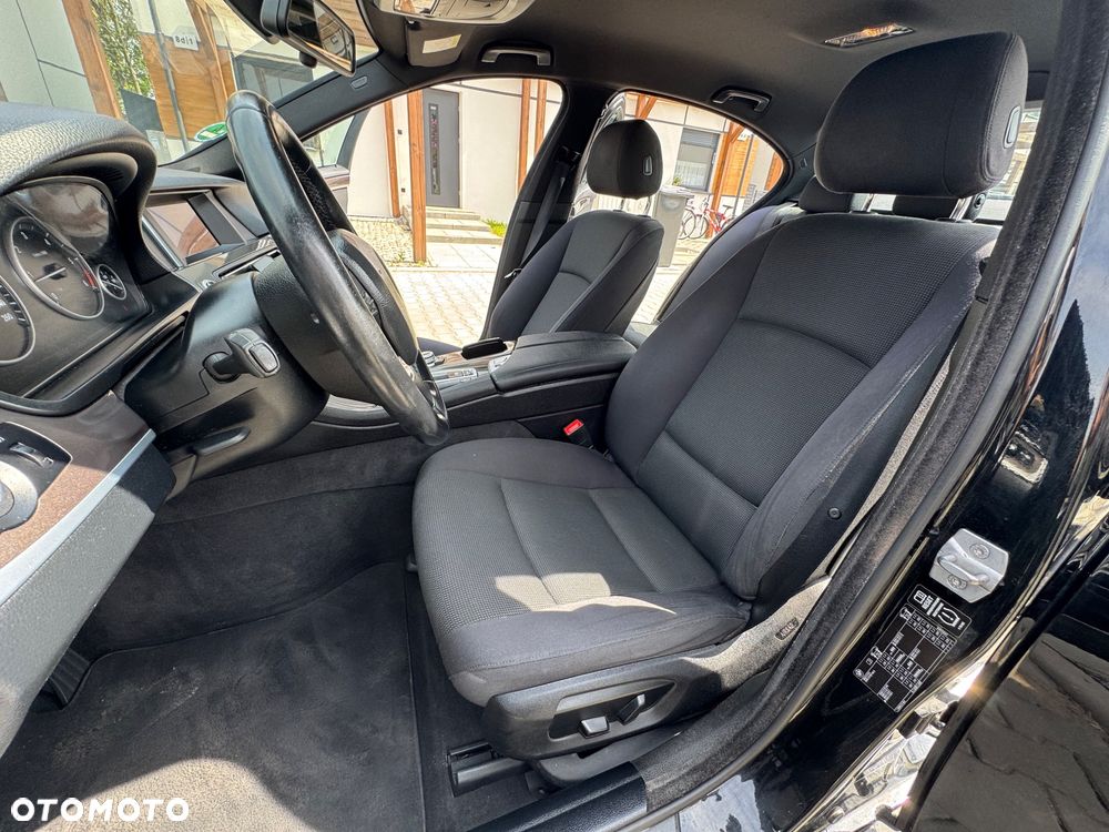 BMW Seria 5 - 16