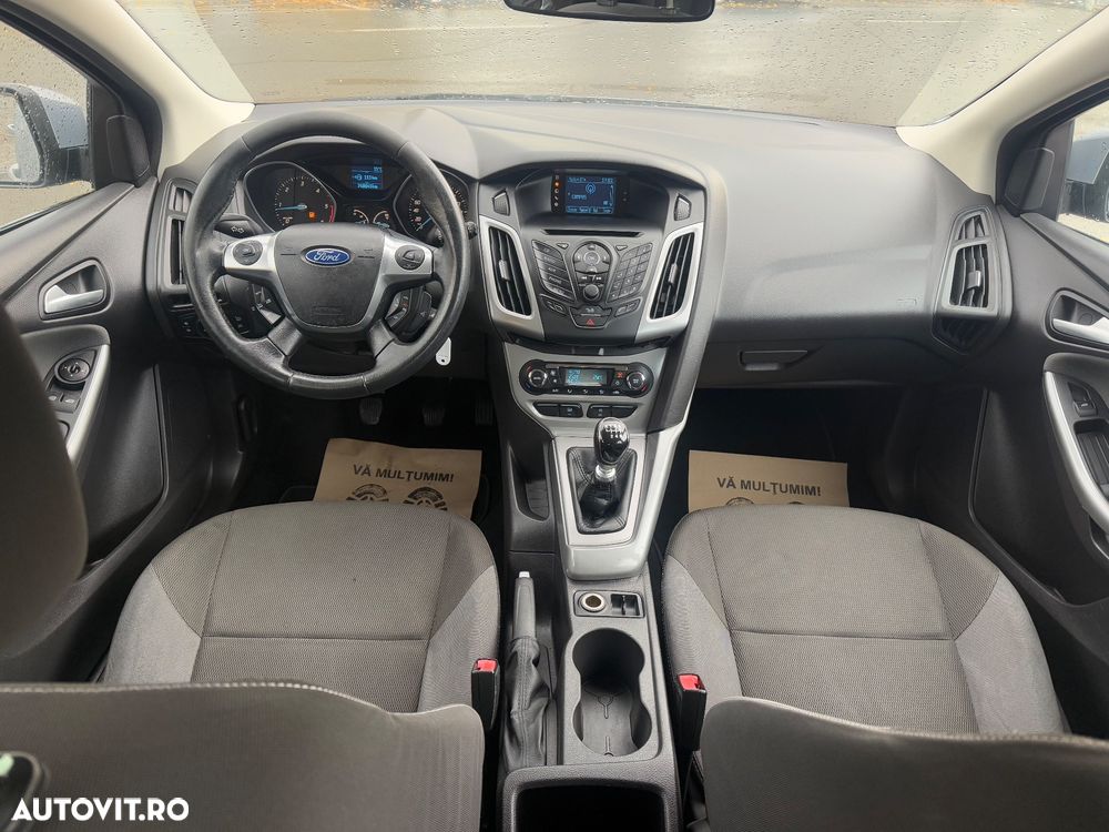 Ford Focus 1.6 TDCI DPF Ambiente - 18