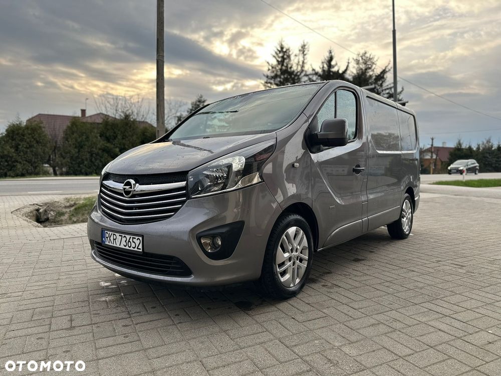 Opel Vivaro - 1