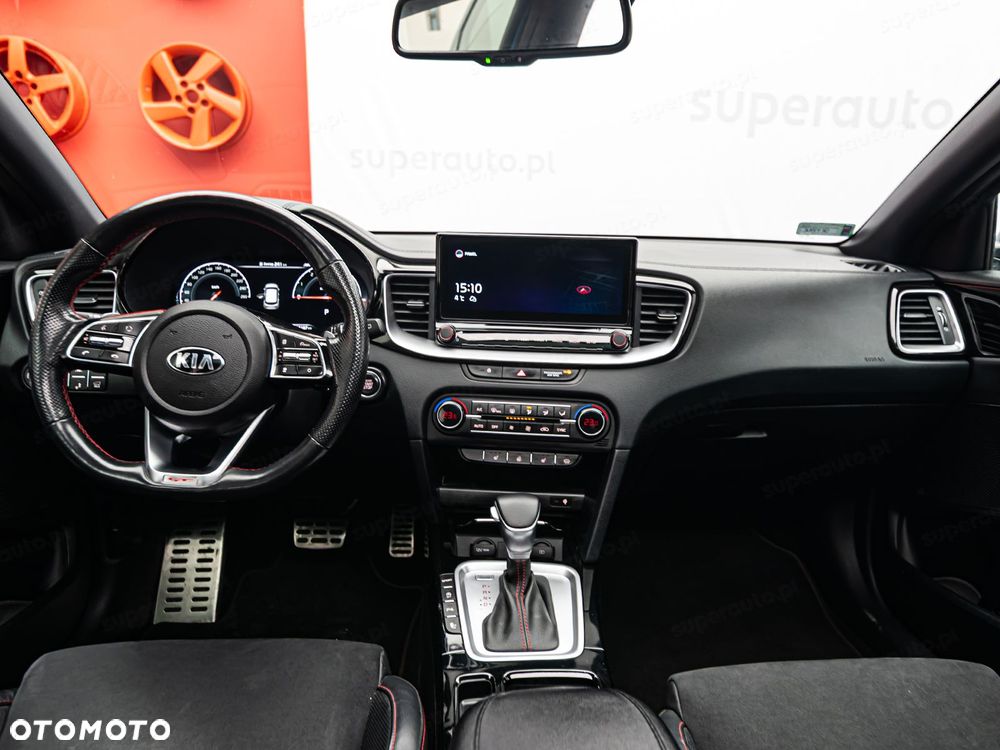 Kia ProCeed 1.6 T-GDI GT DCT - 14
