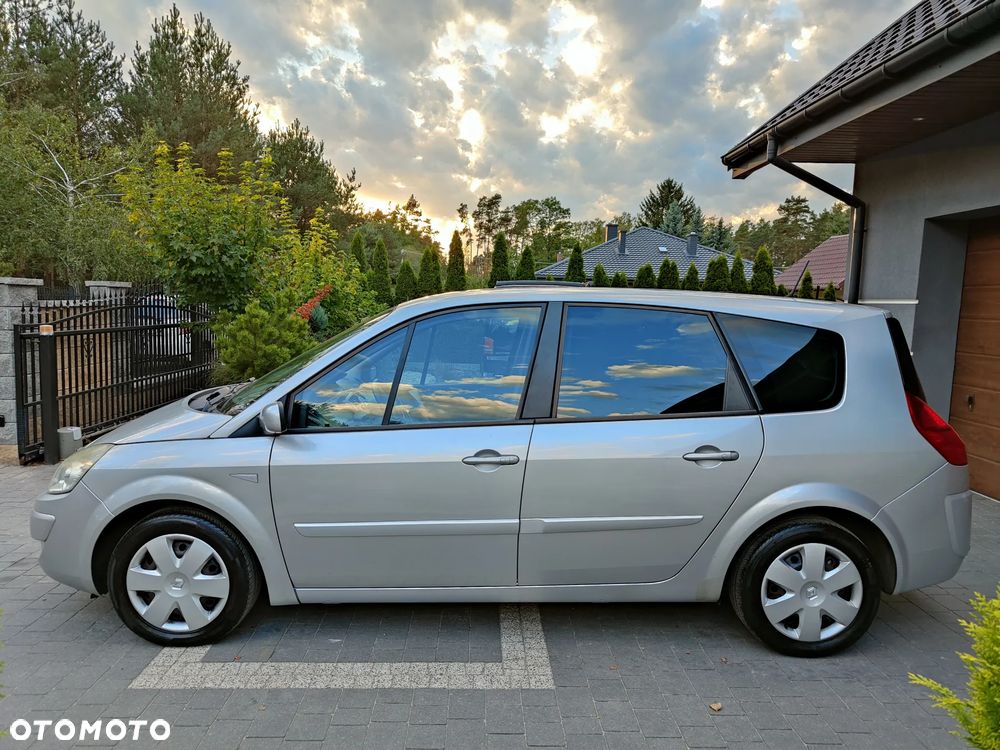 Renault Grand Scenic 2.0 16V Confort Expression - 11
