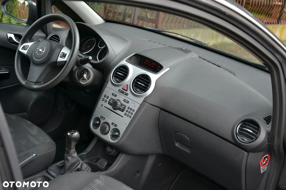 Opel Corsa 1.2 16V Edition / Active - 17