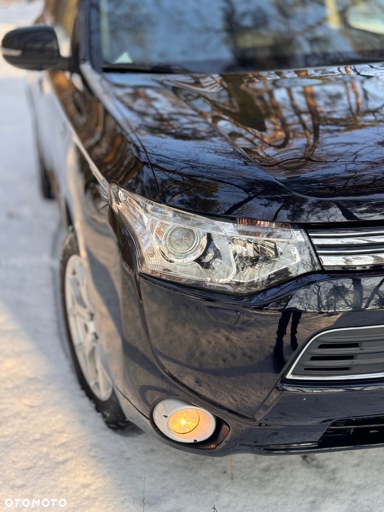 Mitsubishi Outlander Intense + - 14