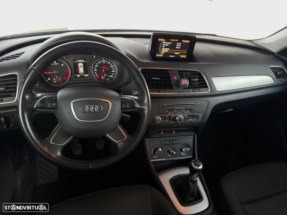 Audi Q3 2.0 TDI Design - 10