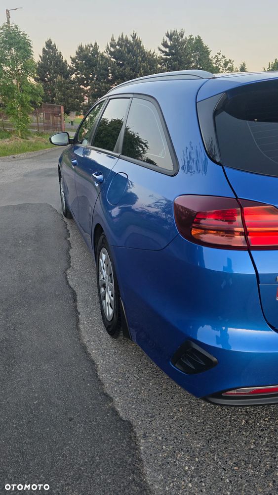 Kia Ceed - 4