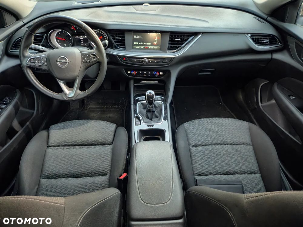 Opel Insignia - 11