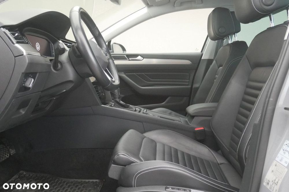 Volkswagen Passat 2.0 TSI Elegance DSG - 12