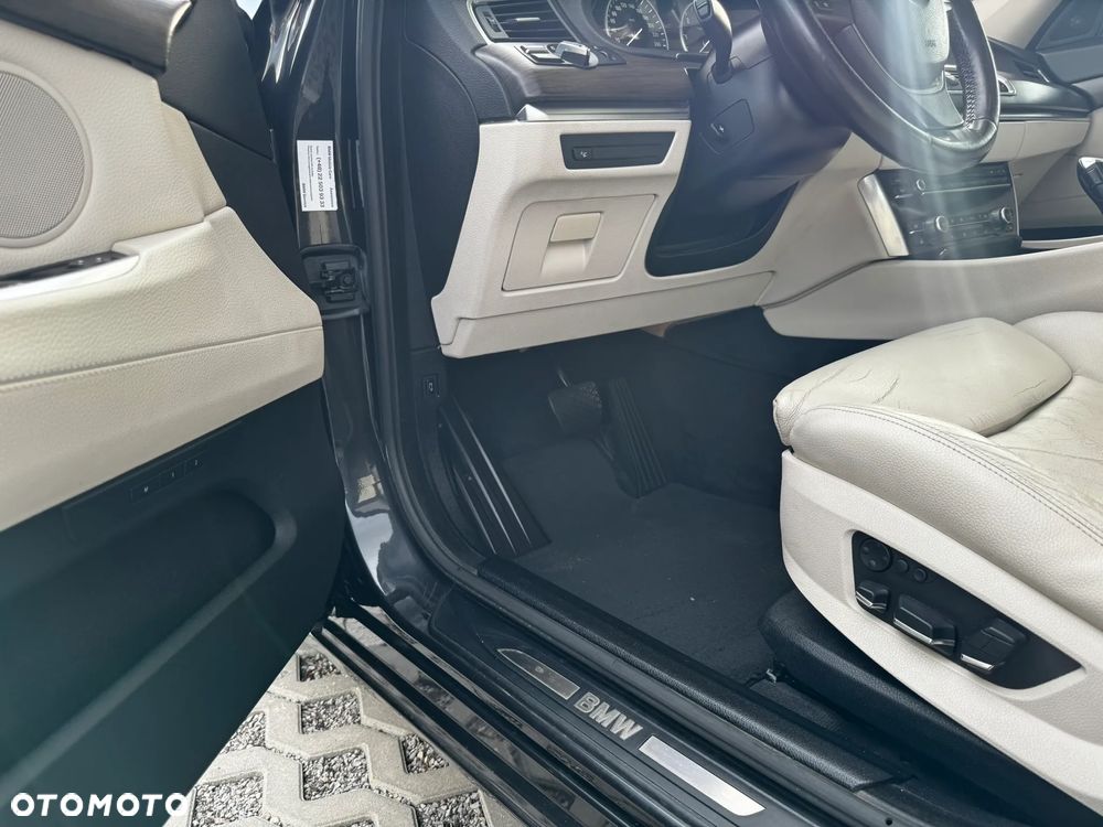 BMW 5GT 520d - 17