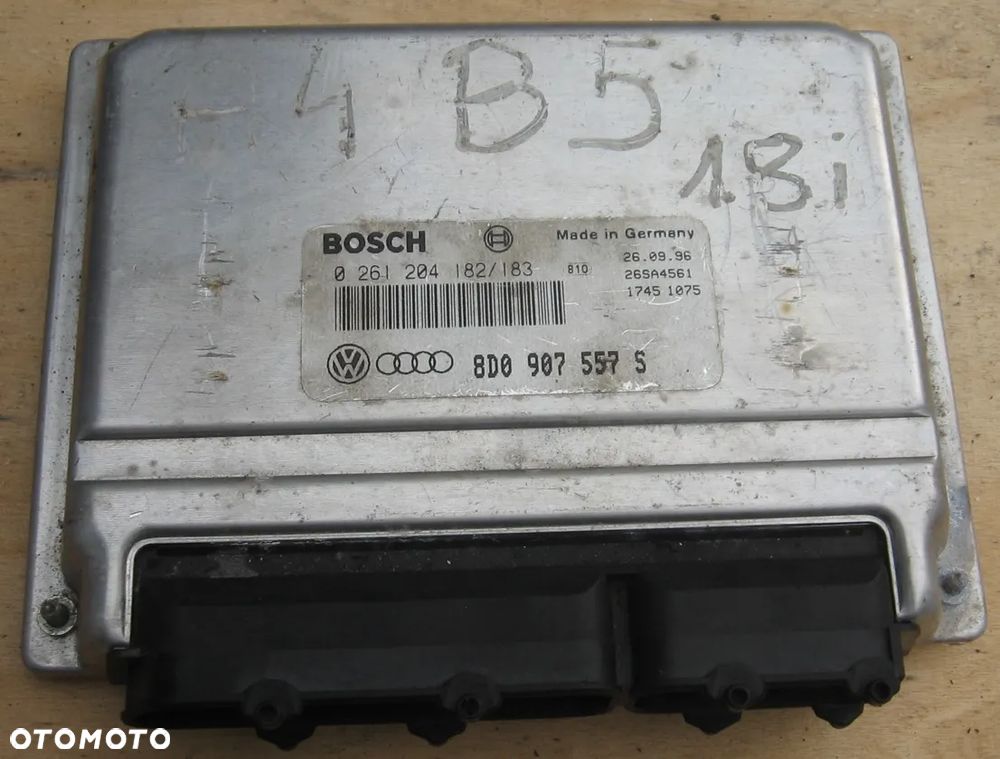 sterownik komputer silnika AUDI A4 B5 PASSAT B5 1.8 8D0907557S - 1