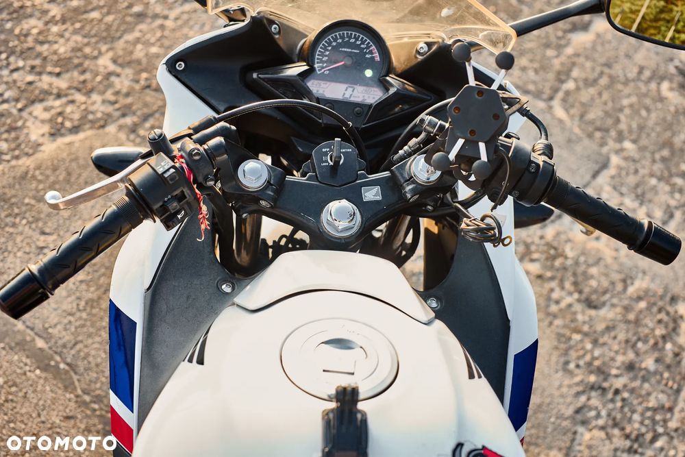 Honda CBR - 11