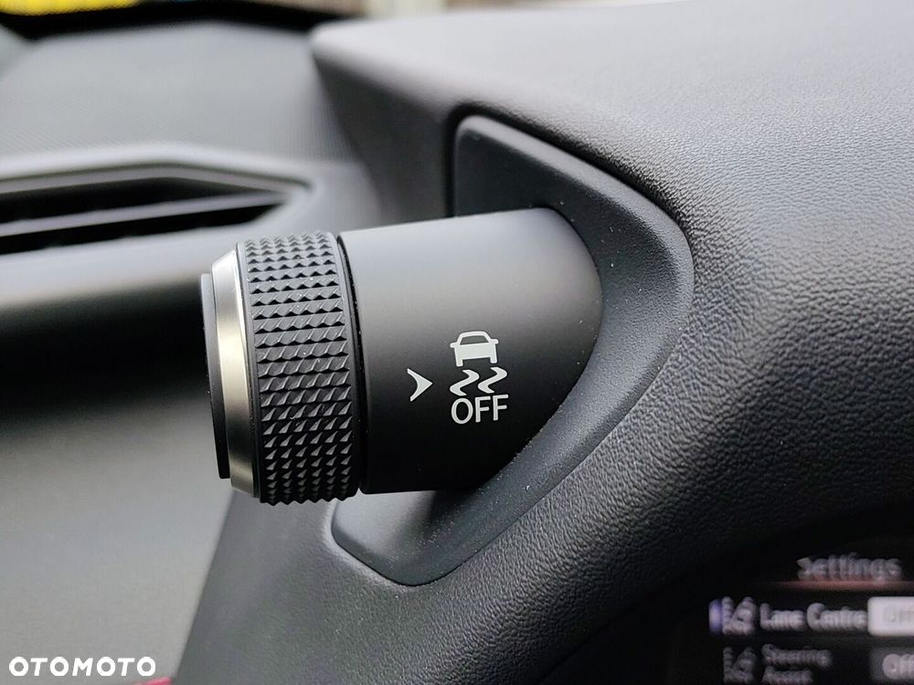 Lexus UX 250h GPF F Sport Edition AWD - 24