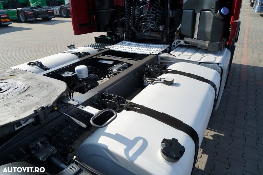 Volvo FH 500 / XXL / I-SAVE / LOWDECK / MEGA / I-PARK COOL / TV / JANTE DIN ALIAJ / CONTRACT DE REPARAȚIE POST-SERVICE - 17