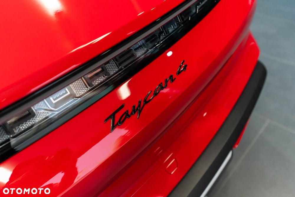 Porsche Taycan 105kWh 4 Black Edition - 40