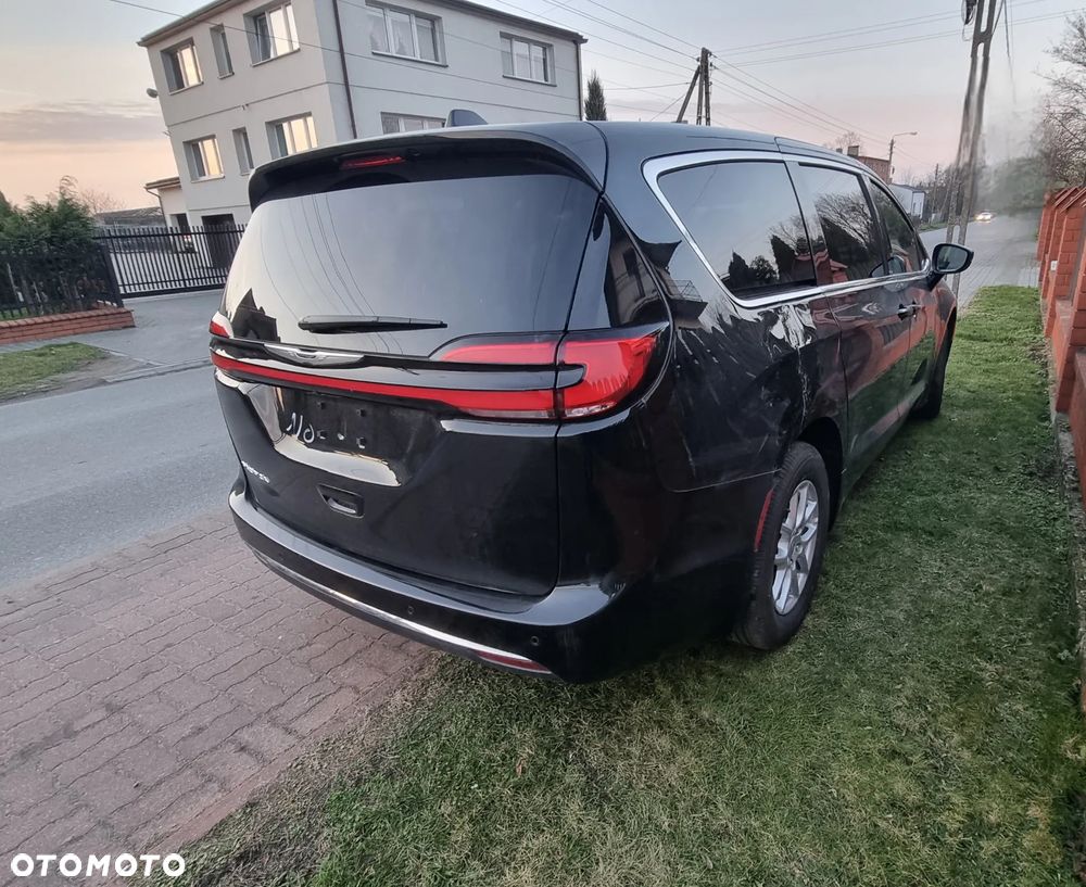 Chrysler Pacifica - 5