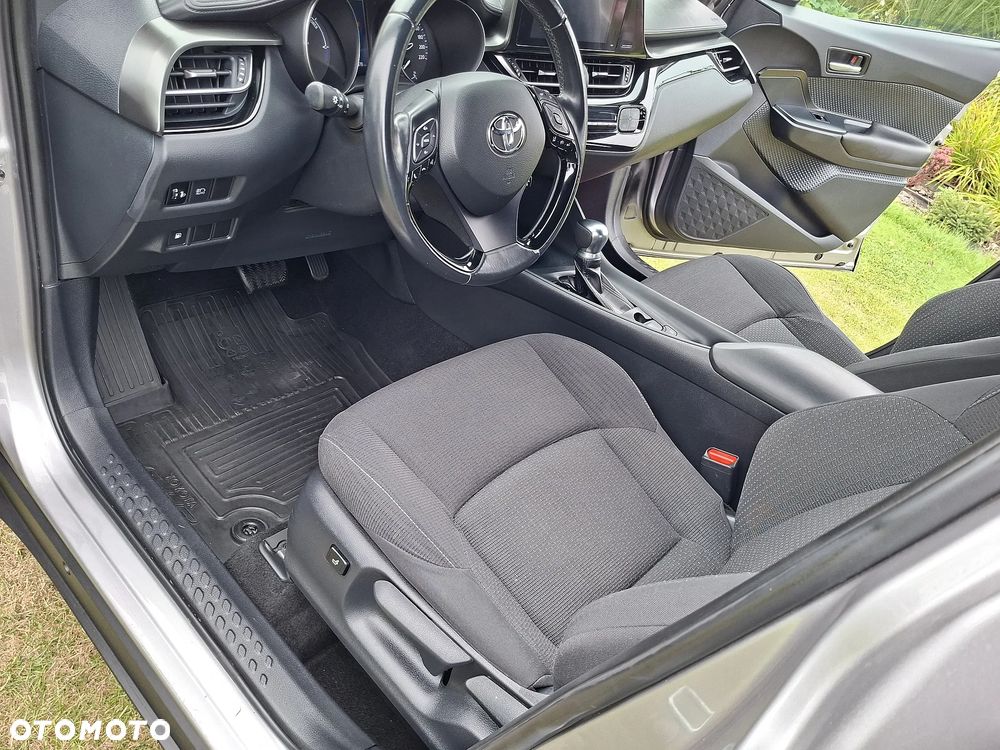 Toyota C-HR - 10