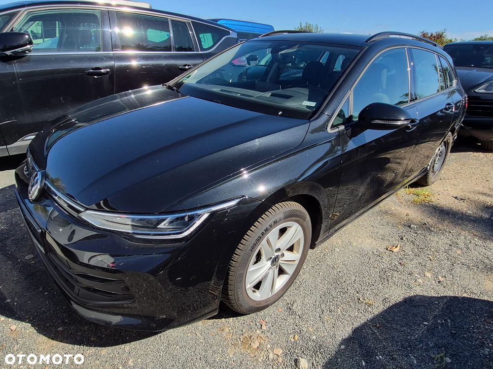 Volkswagen Golf - 1
