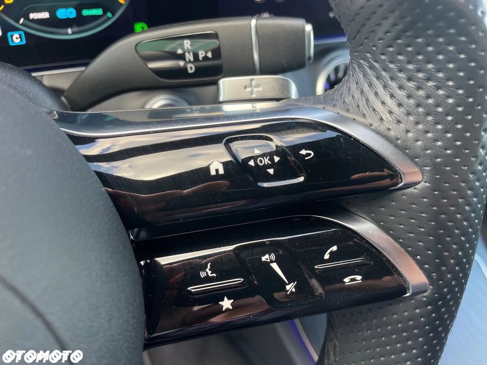 Mercedes-Benz CLS 300 d 4Matic 9G-TRONIC AMG Line - 31